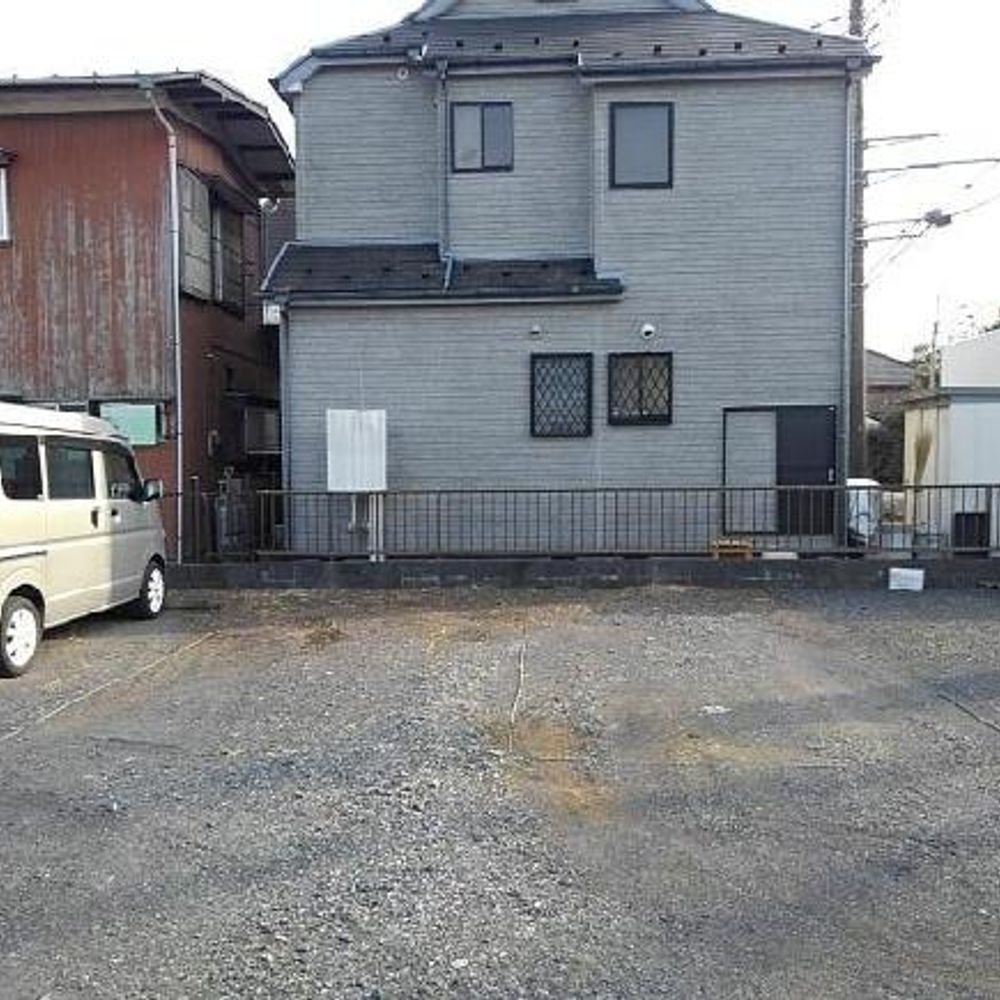 ジュヌ・ヴィラージュ駐車場:1