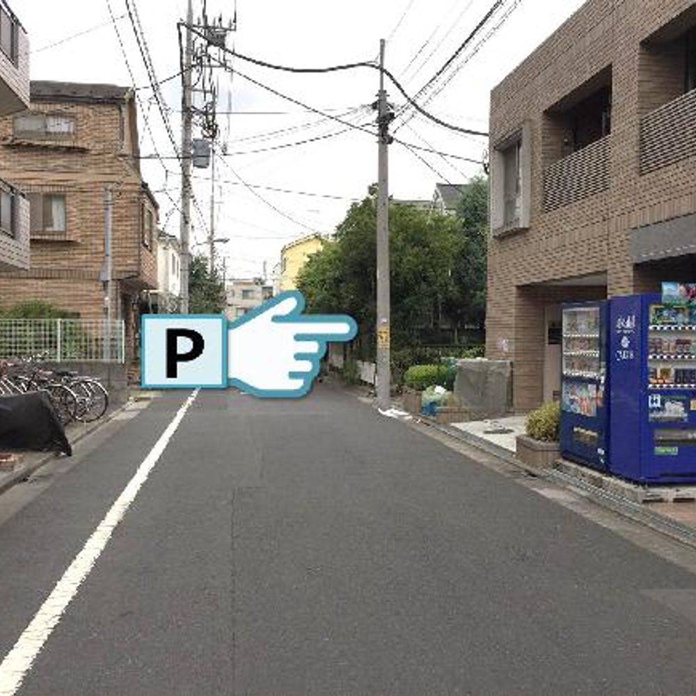 メゾンサンセール駐車場:0