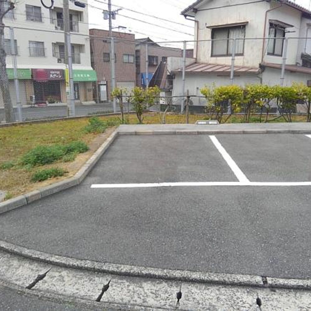ＵＲ都市機構藤松団地駐車場:2