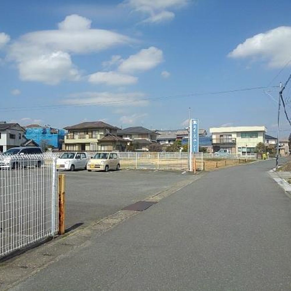 浜松東三方町エイ・エム・シー駐車場:2