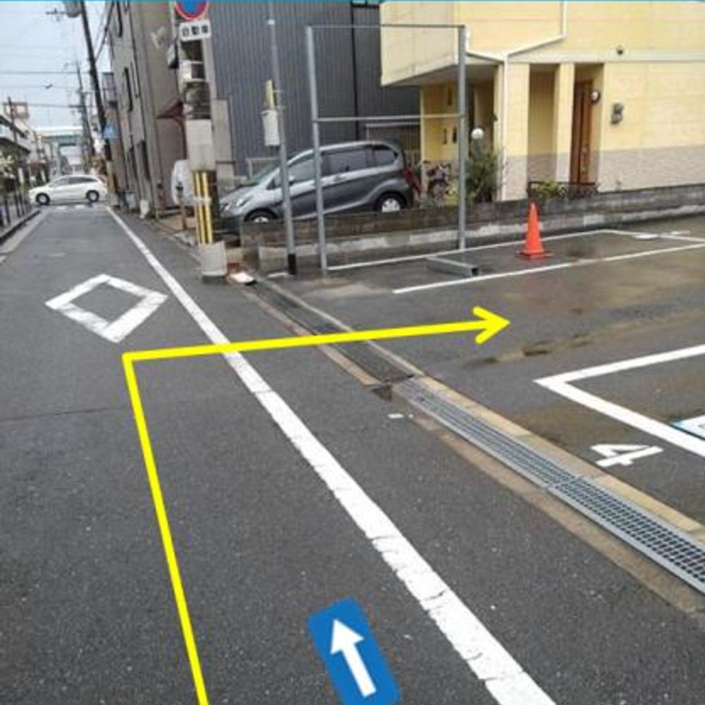大宮4丁目8駐車場:3