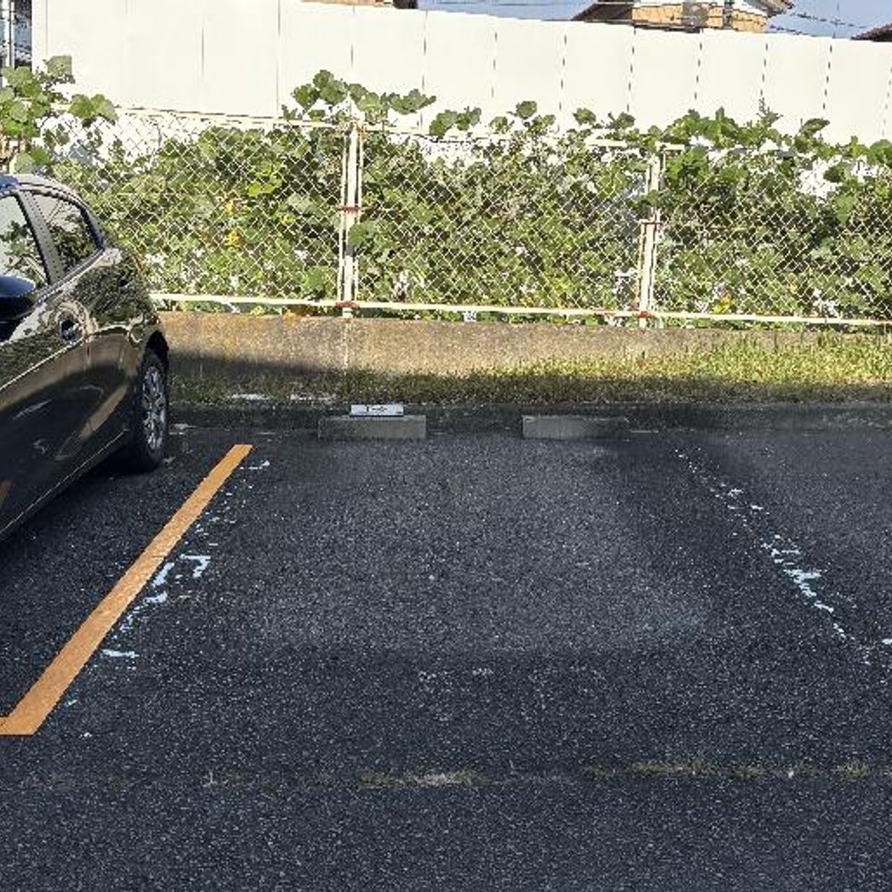 ヒルズ千草台駐車場:1
