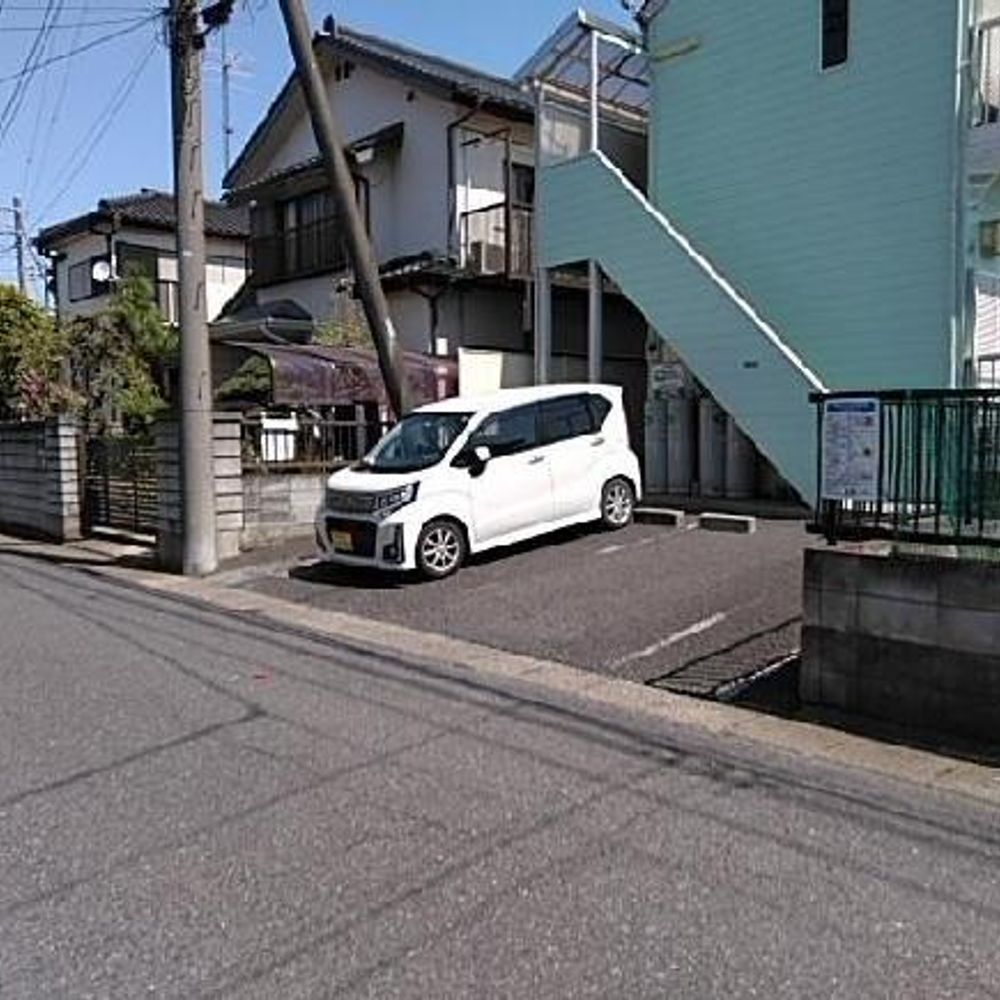 イーストヴィレッジ駐車場:0