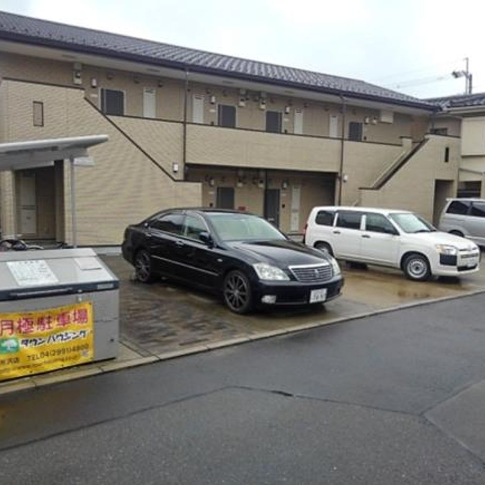 グランシャリオ駐車場:1
