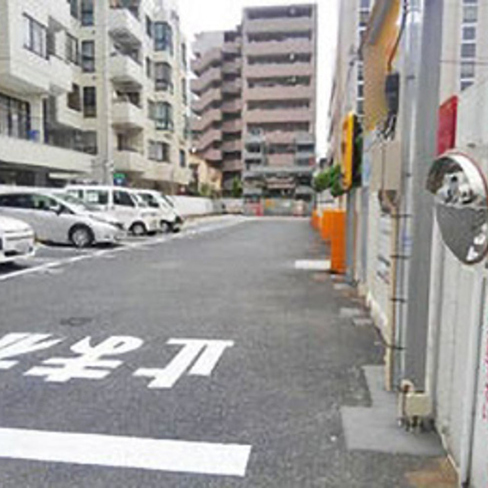 タイムズ 調布駅北口パーキング:0