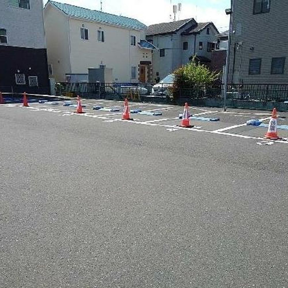 座間ひばりが丘駐車場:1
