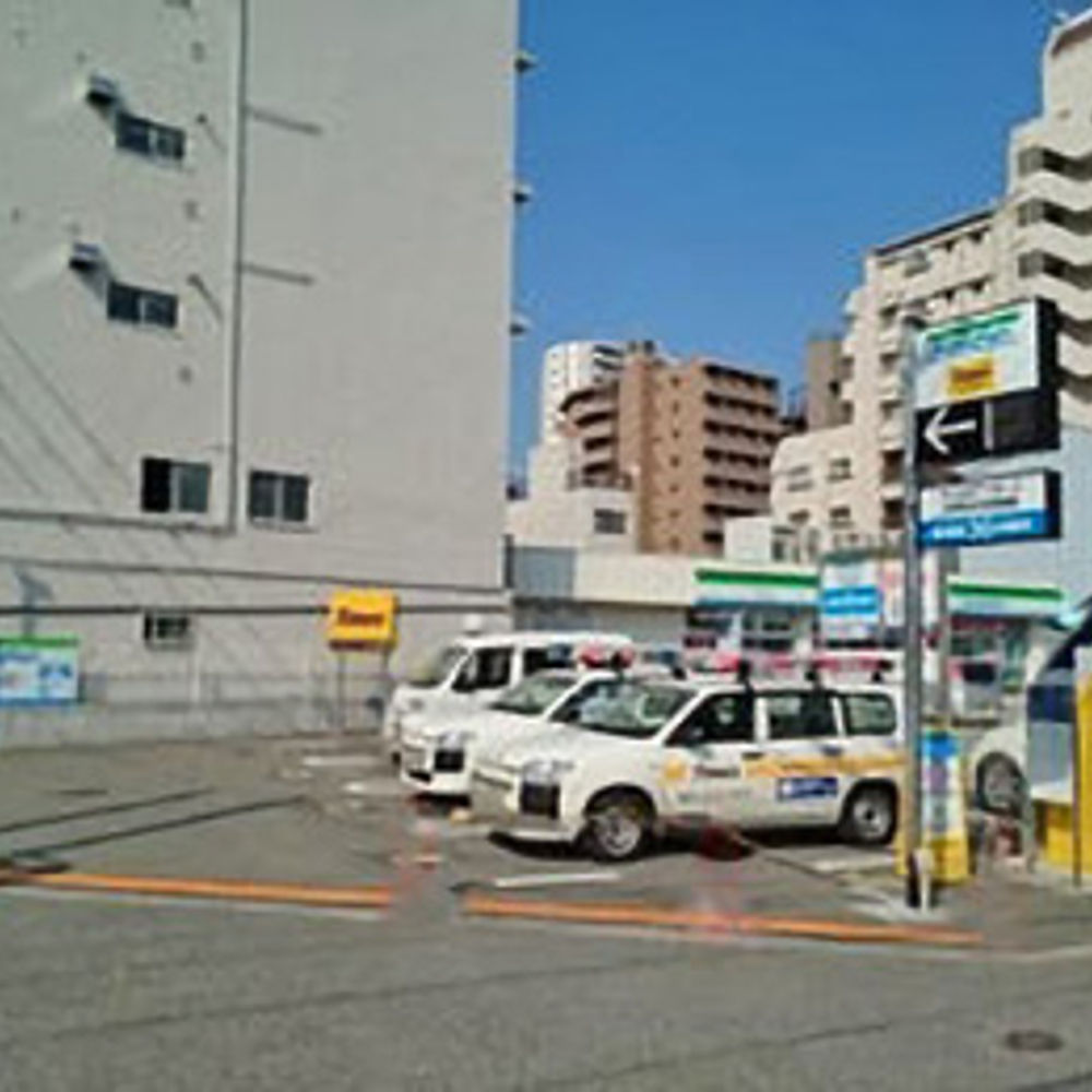 タイムズ ファミリーマート神戸湊町:0