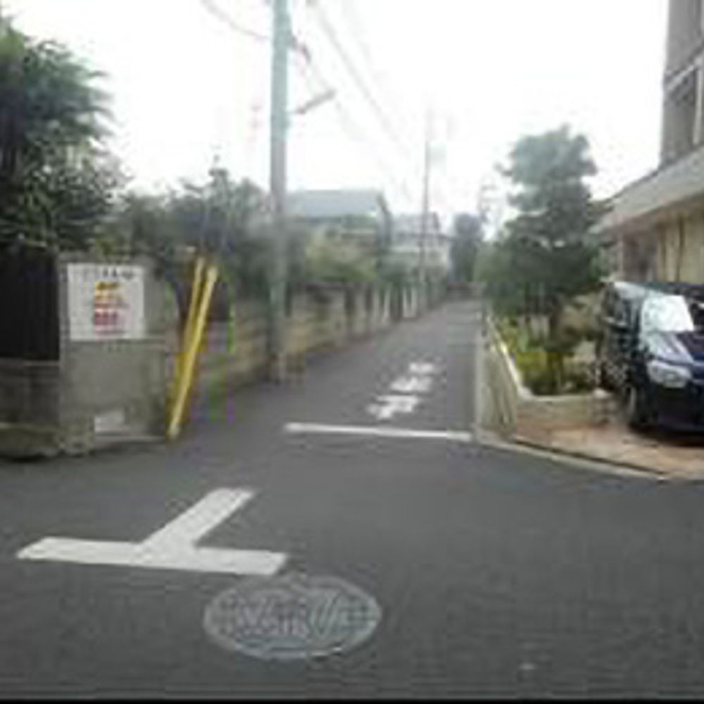 リヴェール映駐車場:2