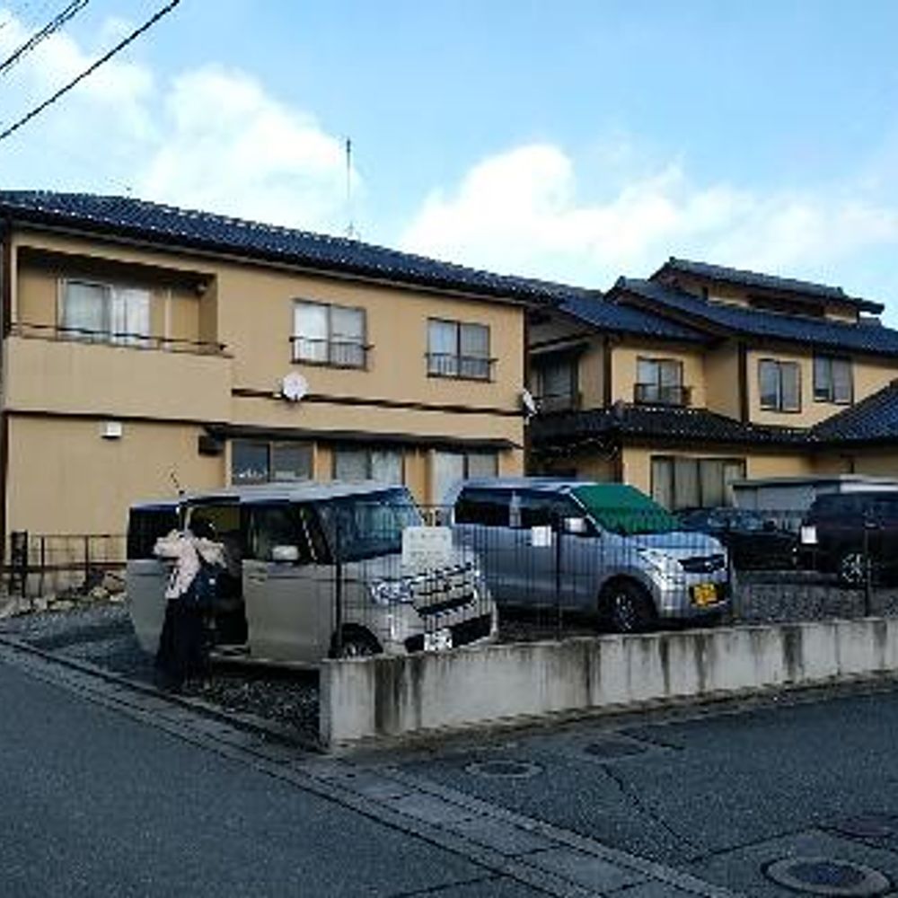 箱清水3-13-9駐車場:0
