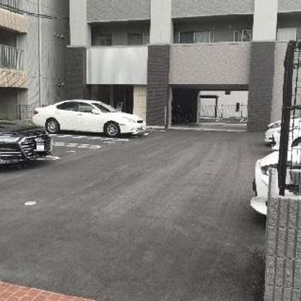 LIBTH並木坂駐車場:2