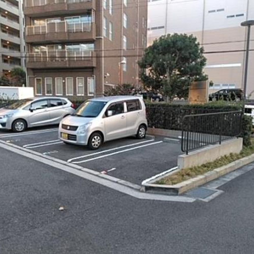 ＵＲ名谷駅前団地駐車場:2