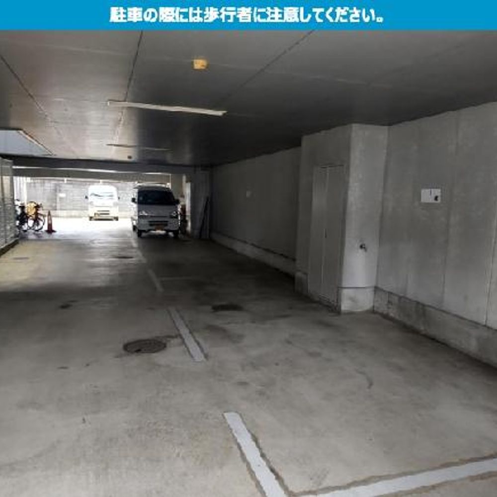 ヴィラサンシルク西大路駐車場:0
