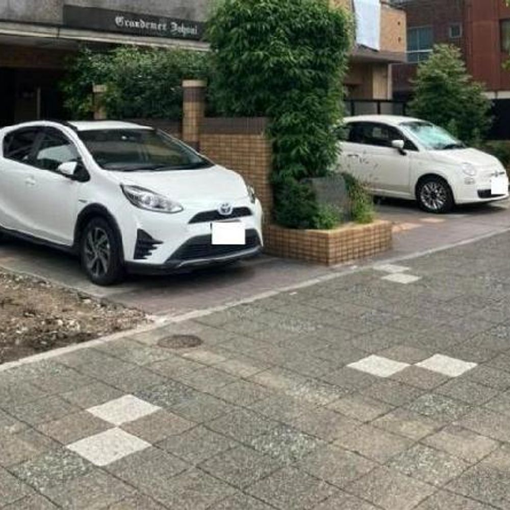 FKグランメール城西駐車場:2