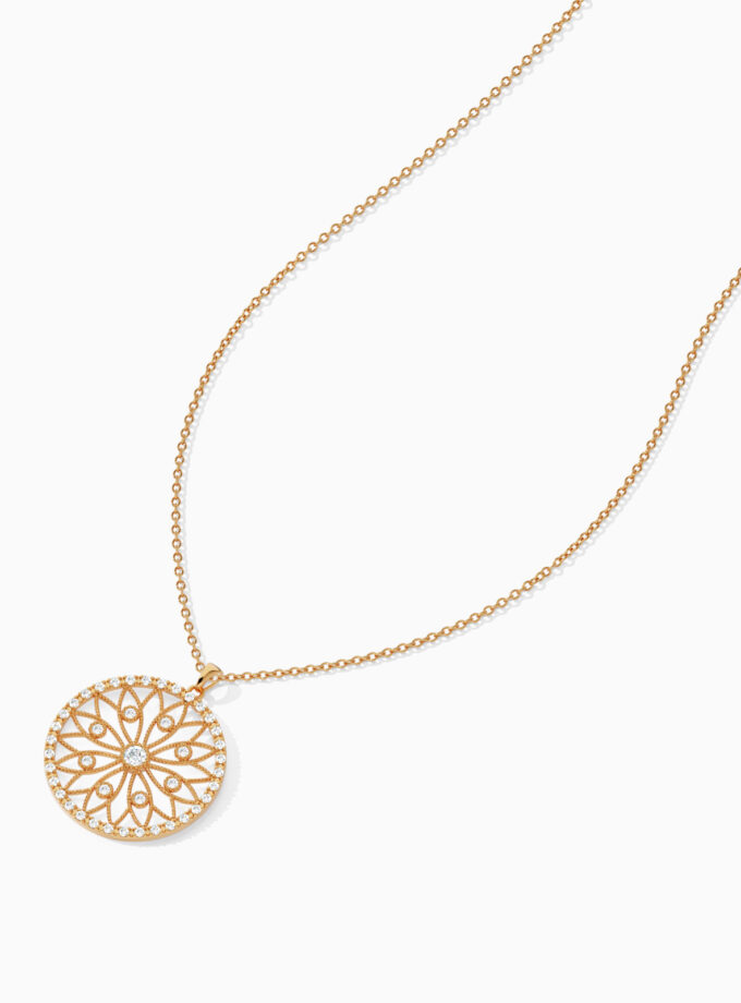 Round Filigree Pendant in 18k Gold | Varudai