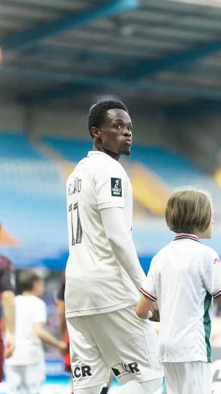 Football — tension avant le coup d’envoi