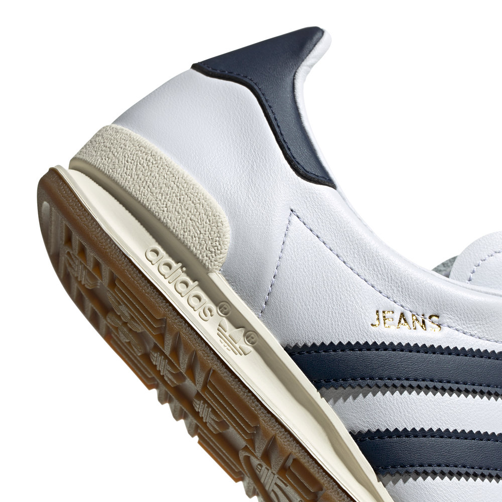Sneakers Adidas bianche con strisce blu - ADIDAS - Purchase on Ventis.
