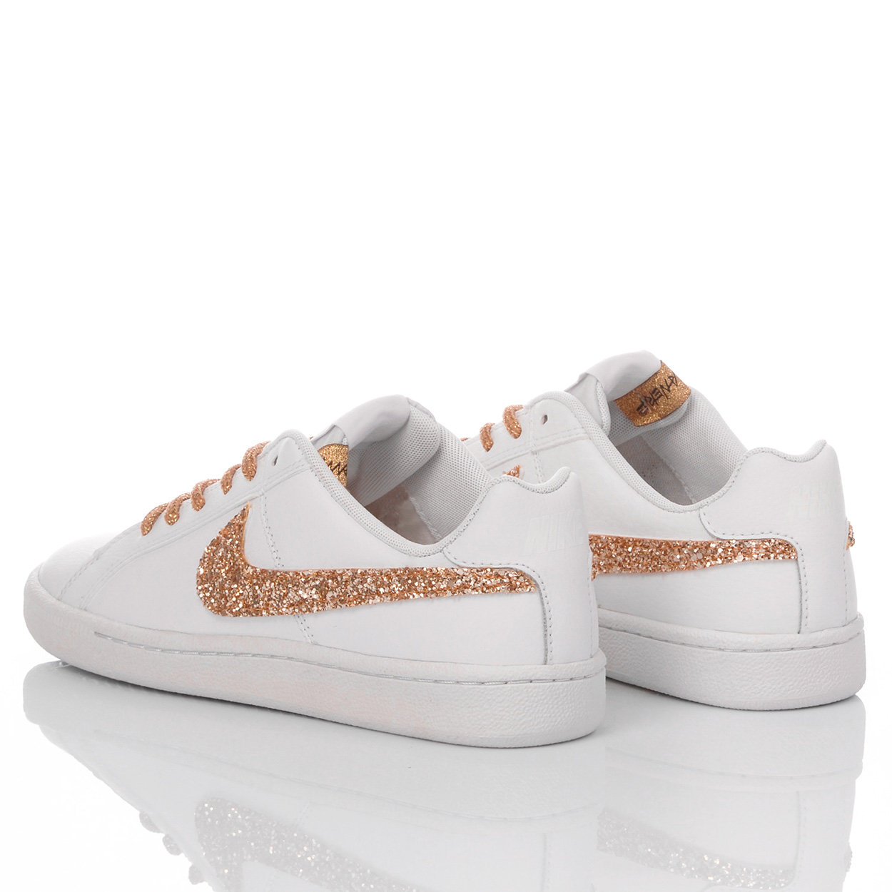 Zapatillas NIKE de piel sintética con detalles de lúrex dorado - Mimanera -  Compra en Ventis.