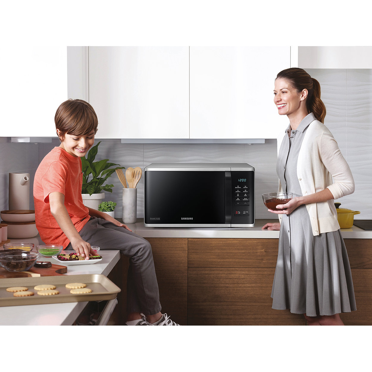 Microonde 23L Crunchy con Quick Defrost, silver - SAMSUNG