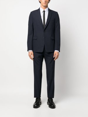 Ropa elegante para hombre