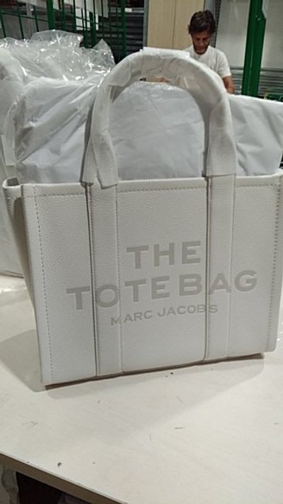 The Medium Tote