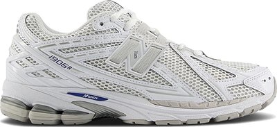 Sneakers Sneakers
