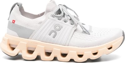 Sneakers Cloudswift 4