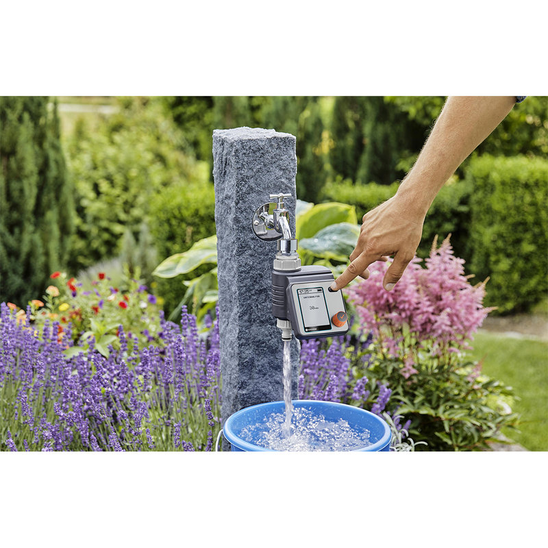 Ordinateur d'arrosage Gardena select + distributeur à 2 voies