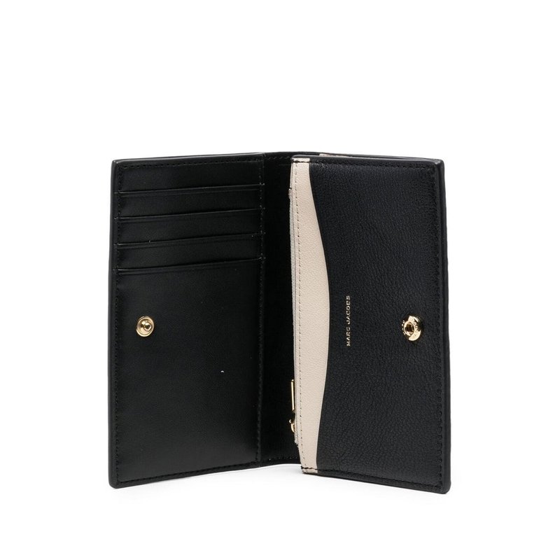 Bi-fold wallet in SHINY CALFSKIN