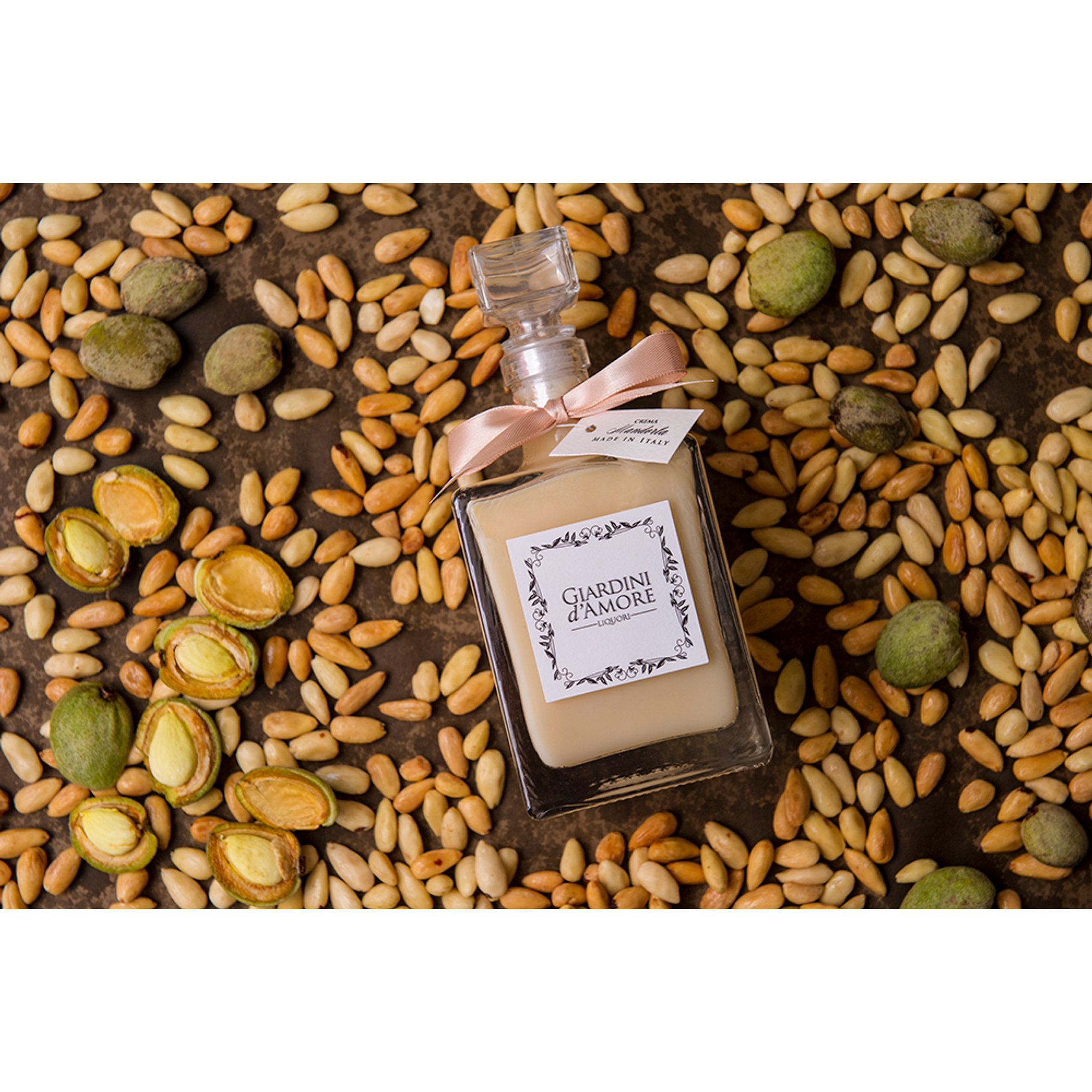 Crema di liquore alla Mandorla 50 cl Giardini d'Amore vista1