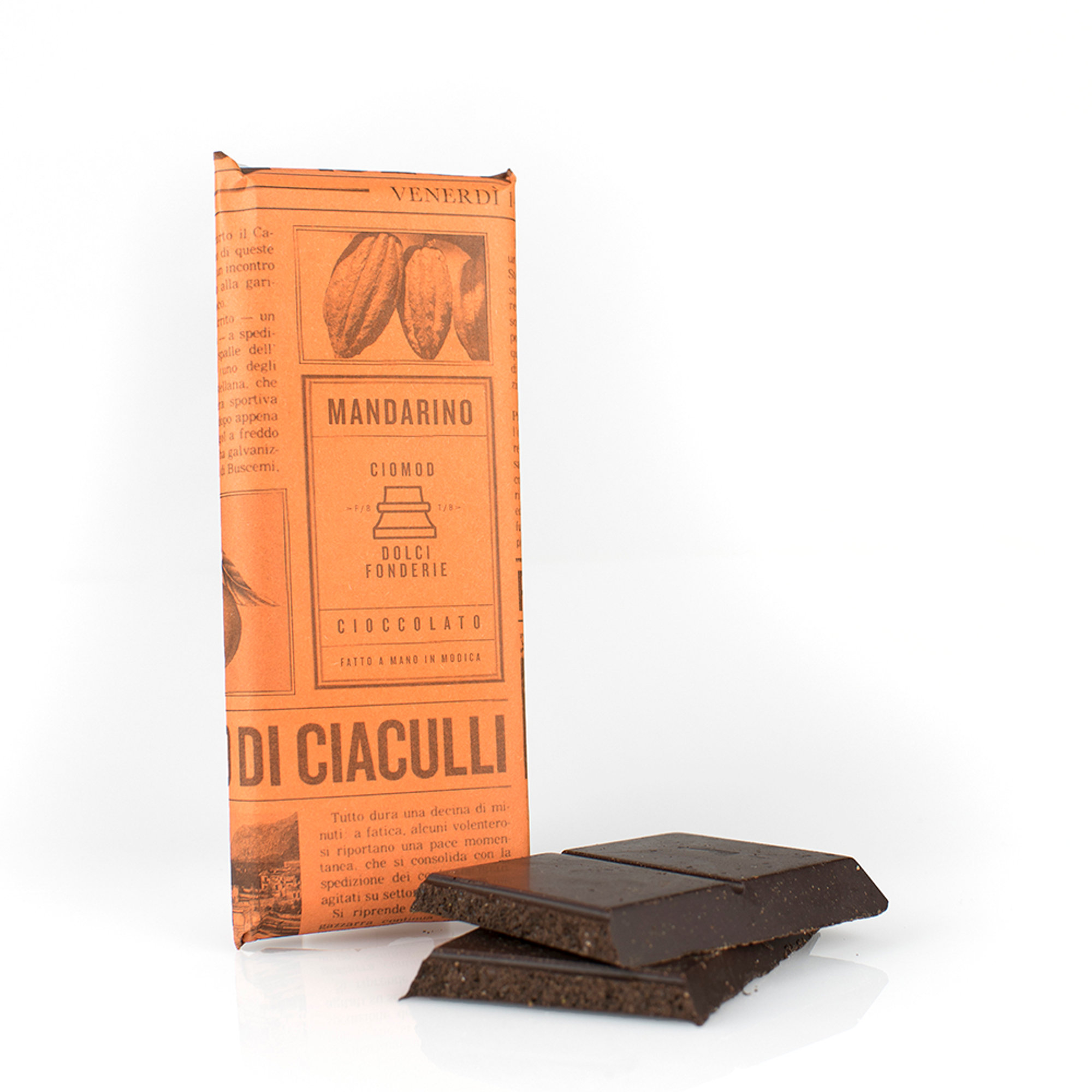 6 tavolette miste "Mix Sicilia": 2 Cacao con Miele di Carrubo di Ape Nera sicula - 2 Cioccolato con Mandarino tardivo di Ciaculli - 2 Cioccolato con fior di sale di Trapani Ciomod vista2
