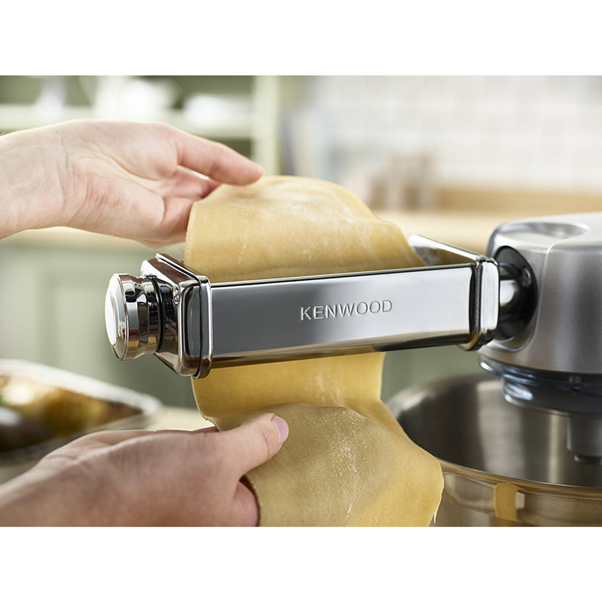 Accessorio per Impastatrice Planetaria - Kit Sfogliatrice, Tagliapasta spaghetti, Tagliapasta fettuccine MAX980ME Kenwood vista3