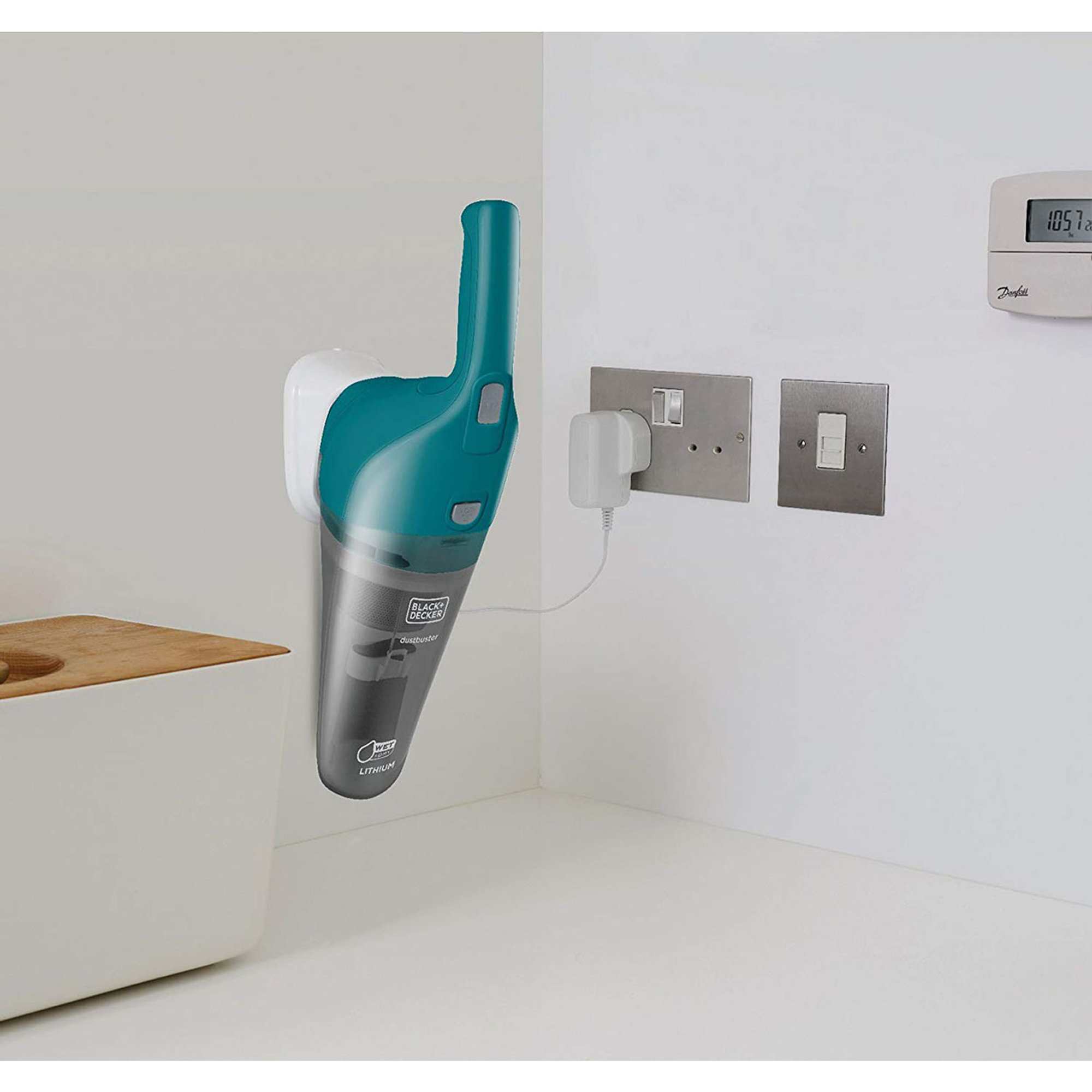 Black and Decker - Aspirabriciole WDB115WA-QW Black Decker vista1