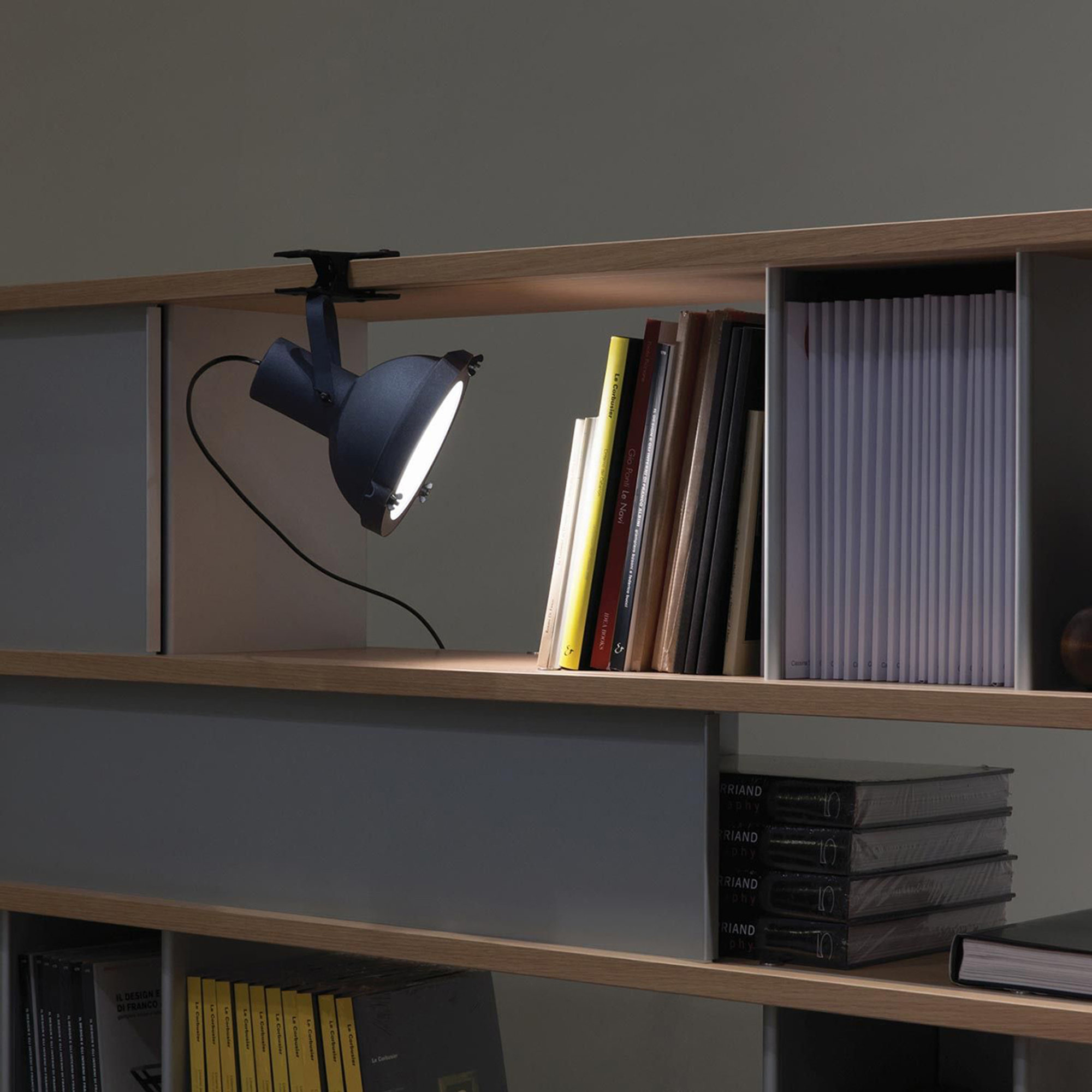 Lampada da tavolo Projecteur 165 clip/pinza, blu notte Nemo Luci vista1