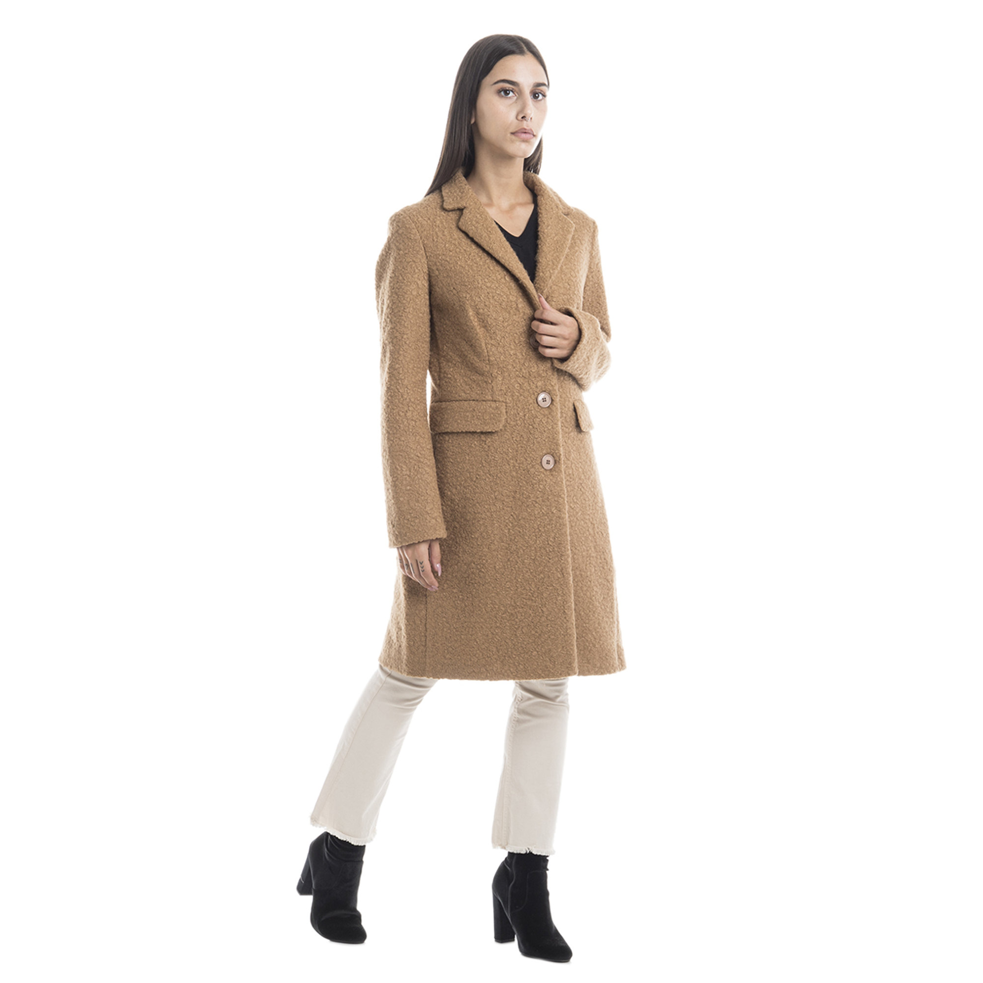Cappotto bouclè cammello Sandro Ferrone vista1