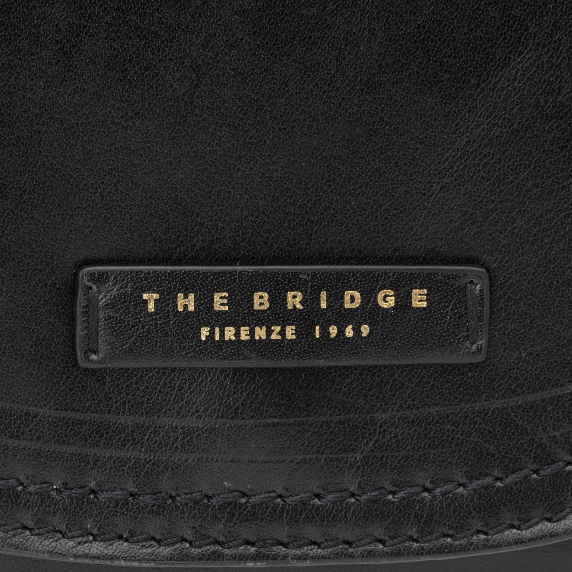 Borsa a mezzaluna grande nera The Bridge vista3