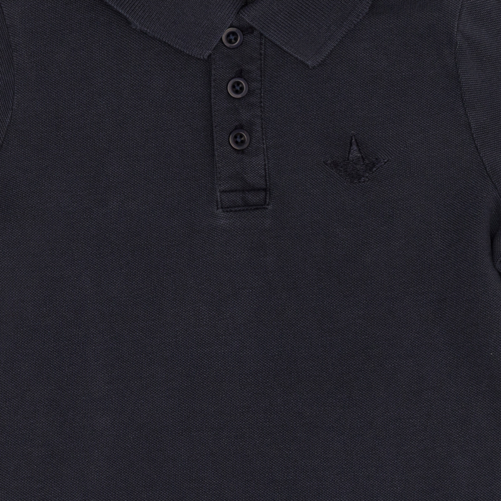 Polo blu delavè con logo ricamato Macchia J vista2