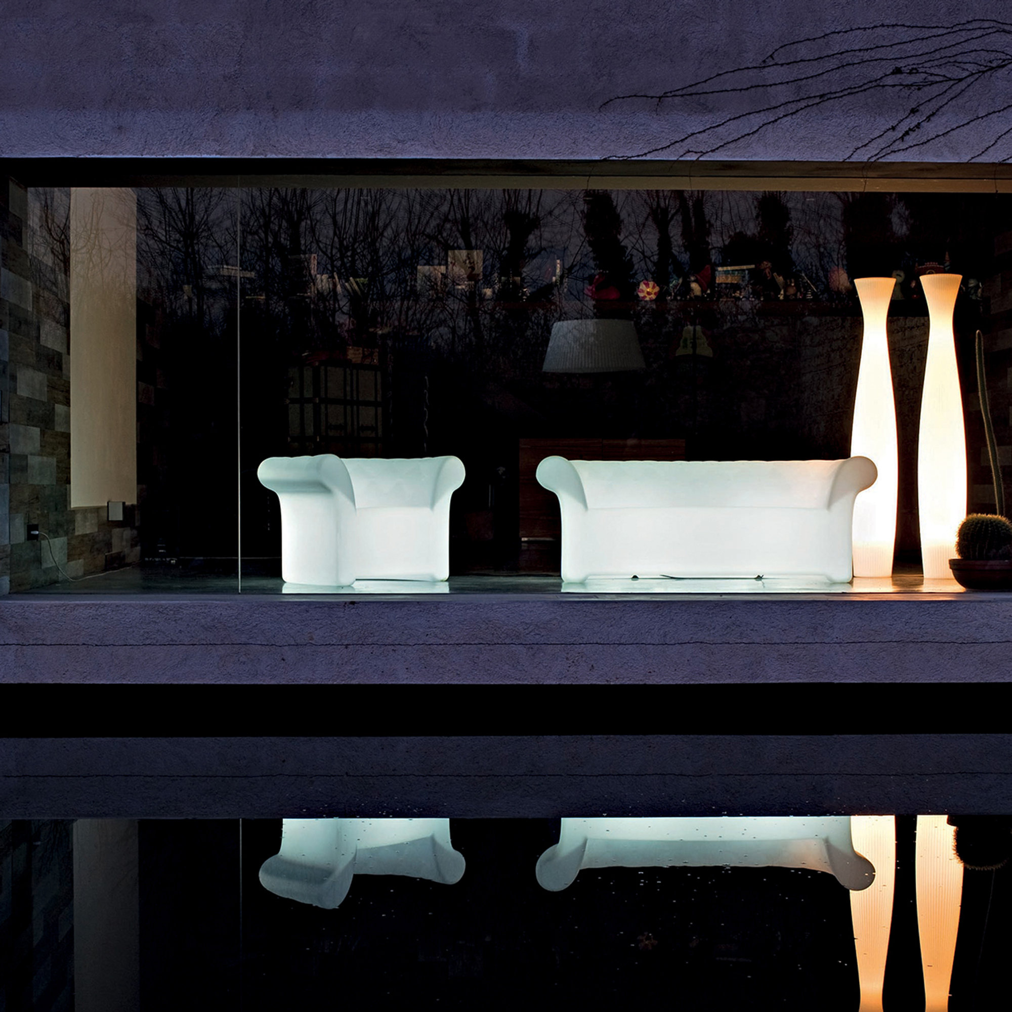 Poltrona luminosa SIRCHESTER, colore neutro Serralunga vista2
