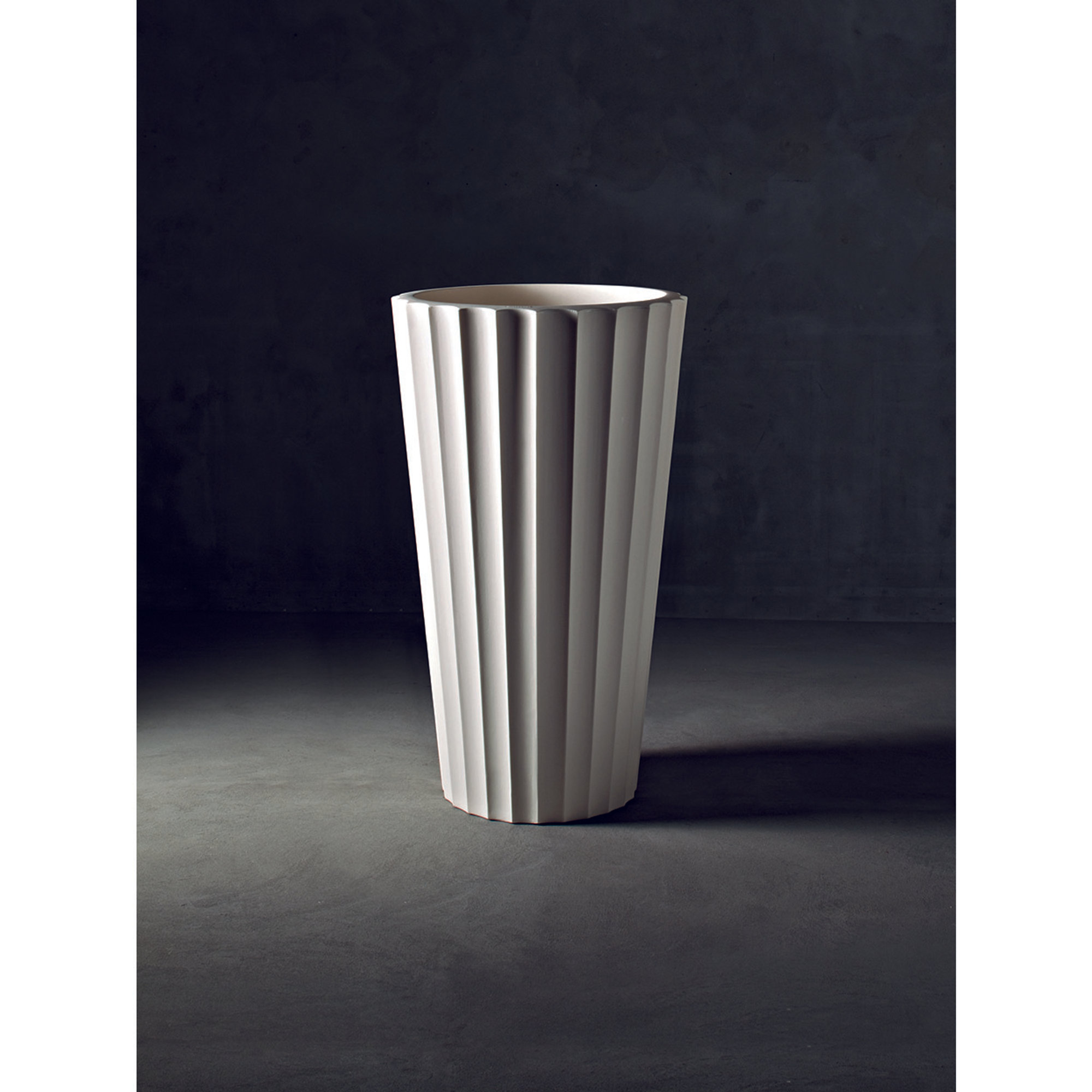 Vaso EUFRONIO, colore bianco Serralunga vista1