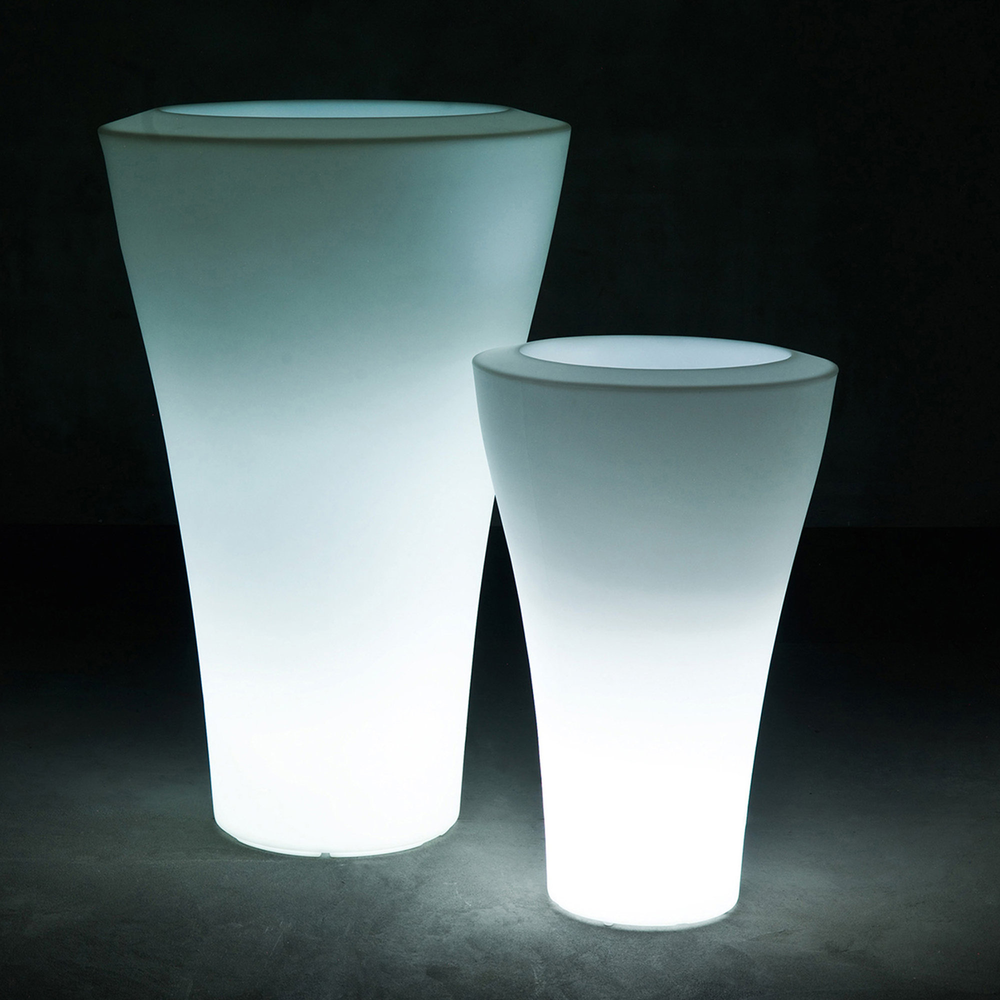 Vaso MING luminoso, colore neutro Serralunga vista1