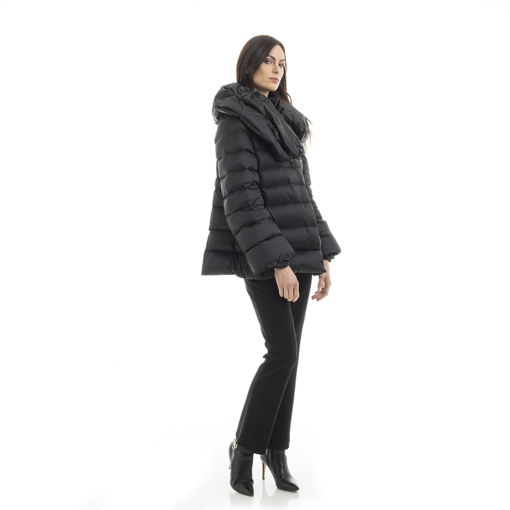 Piumino con maxi collo nero Add vista1
