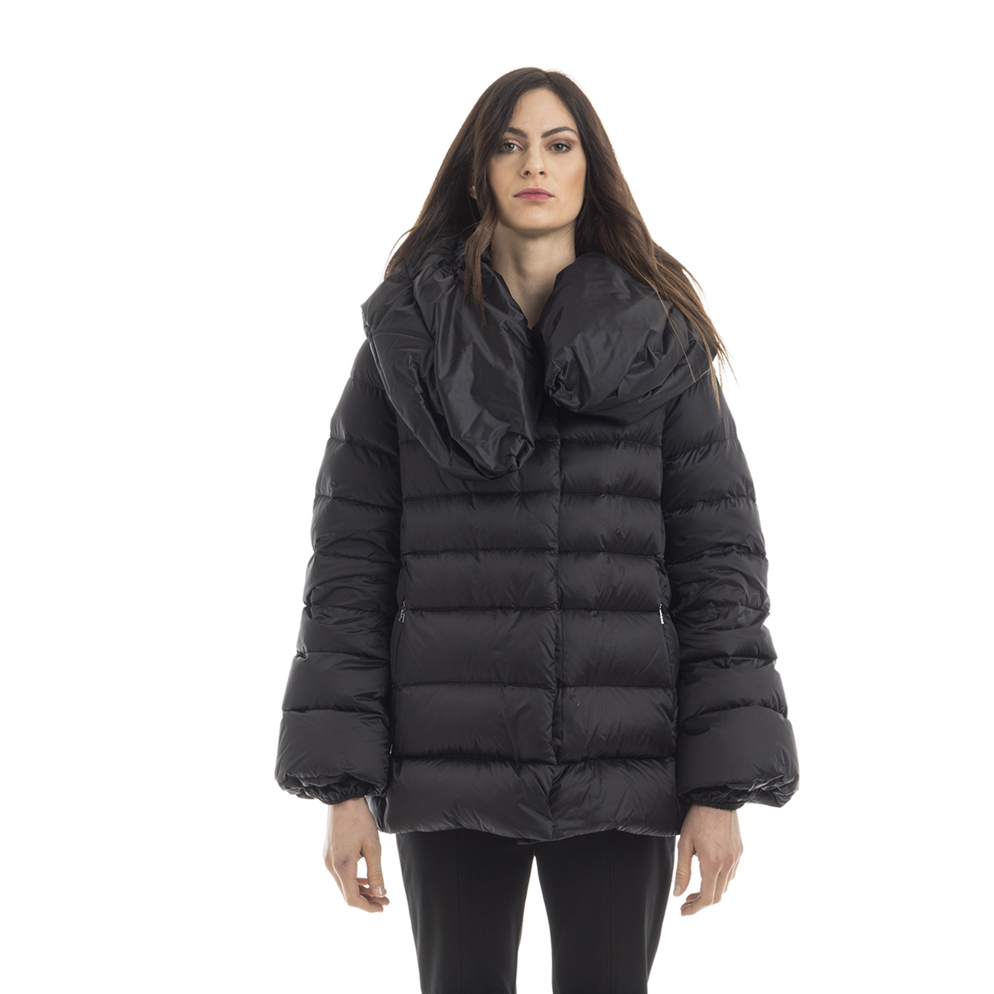 Piumino con maxi collo nero Add vista0