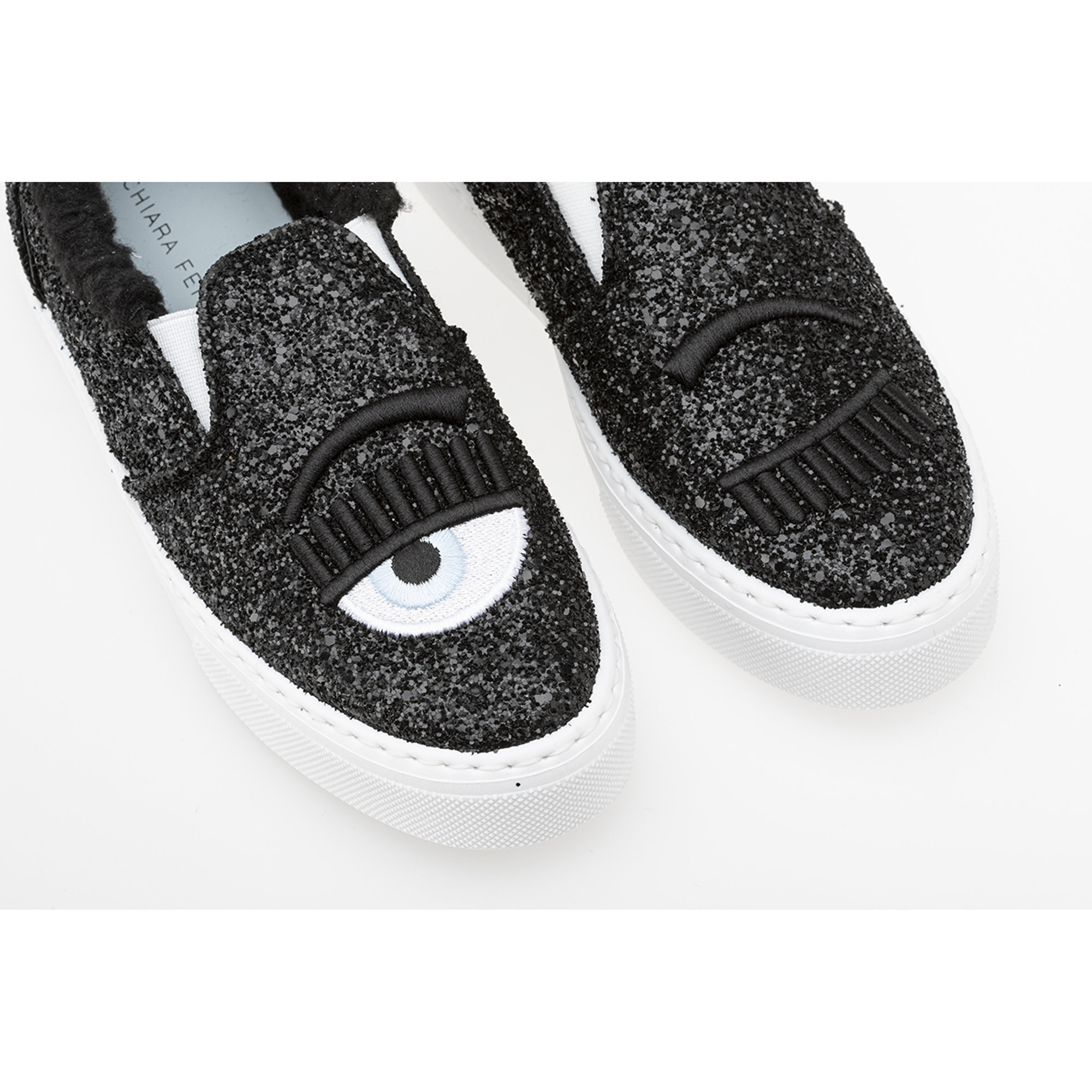 Slip-on in glitter ed eco fur neri Chiara Ferragni  vista3