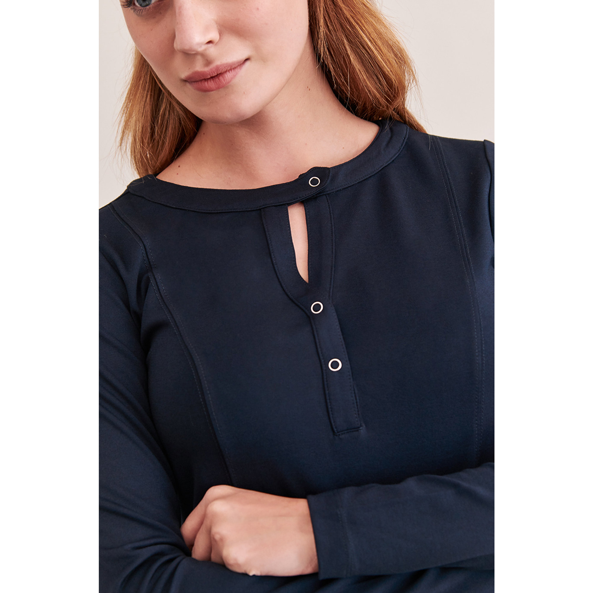Blusa Shannen con dettaglio chiusura con bottoni Tatuum vista3