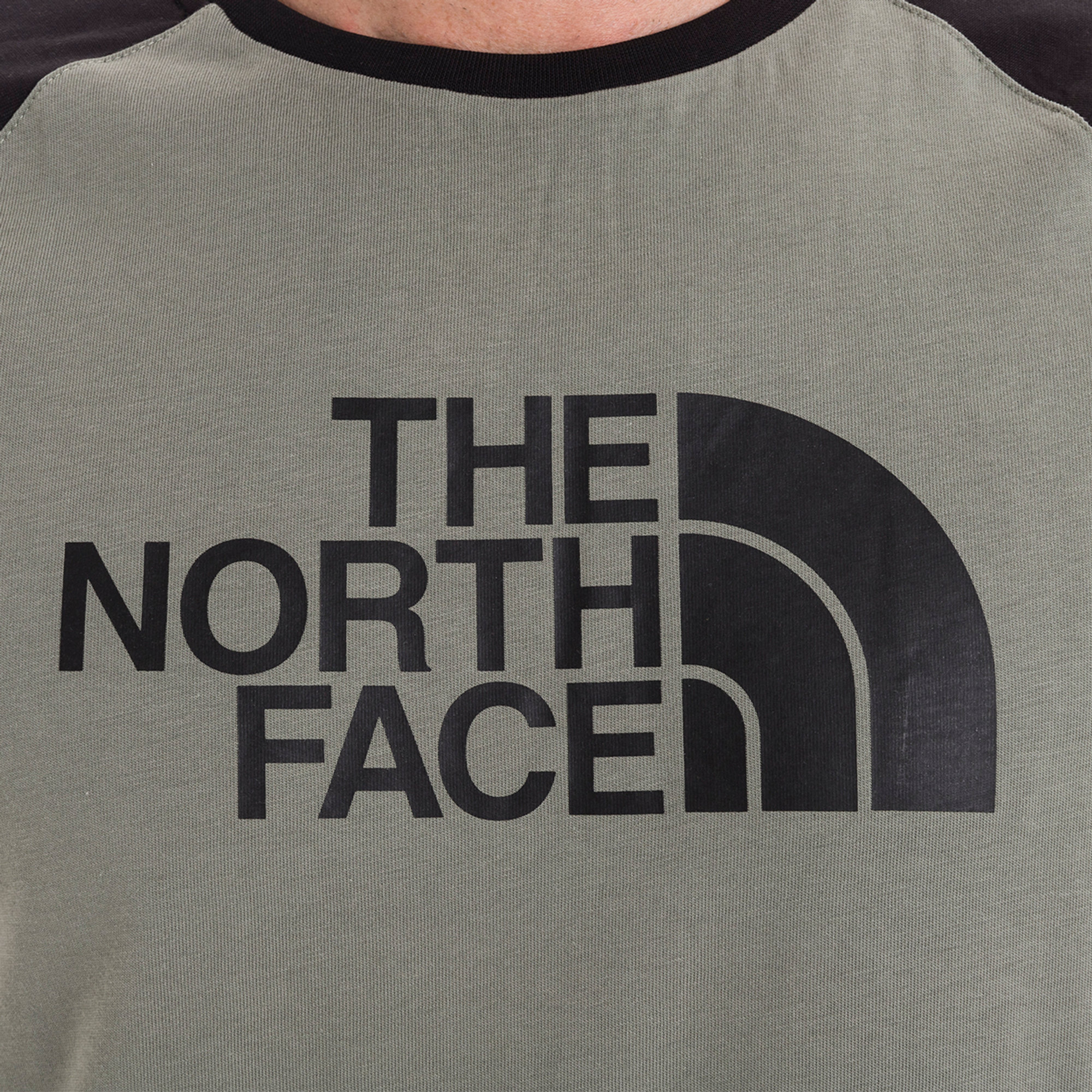 T-shirt a girocollo verde salvia The North Face vista1