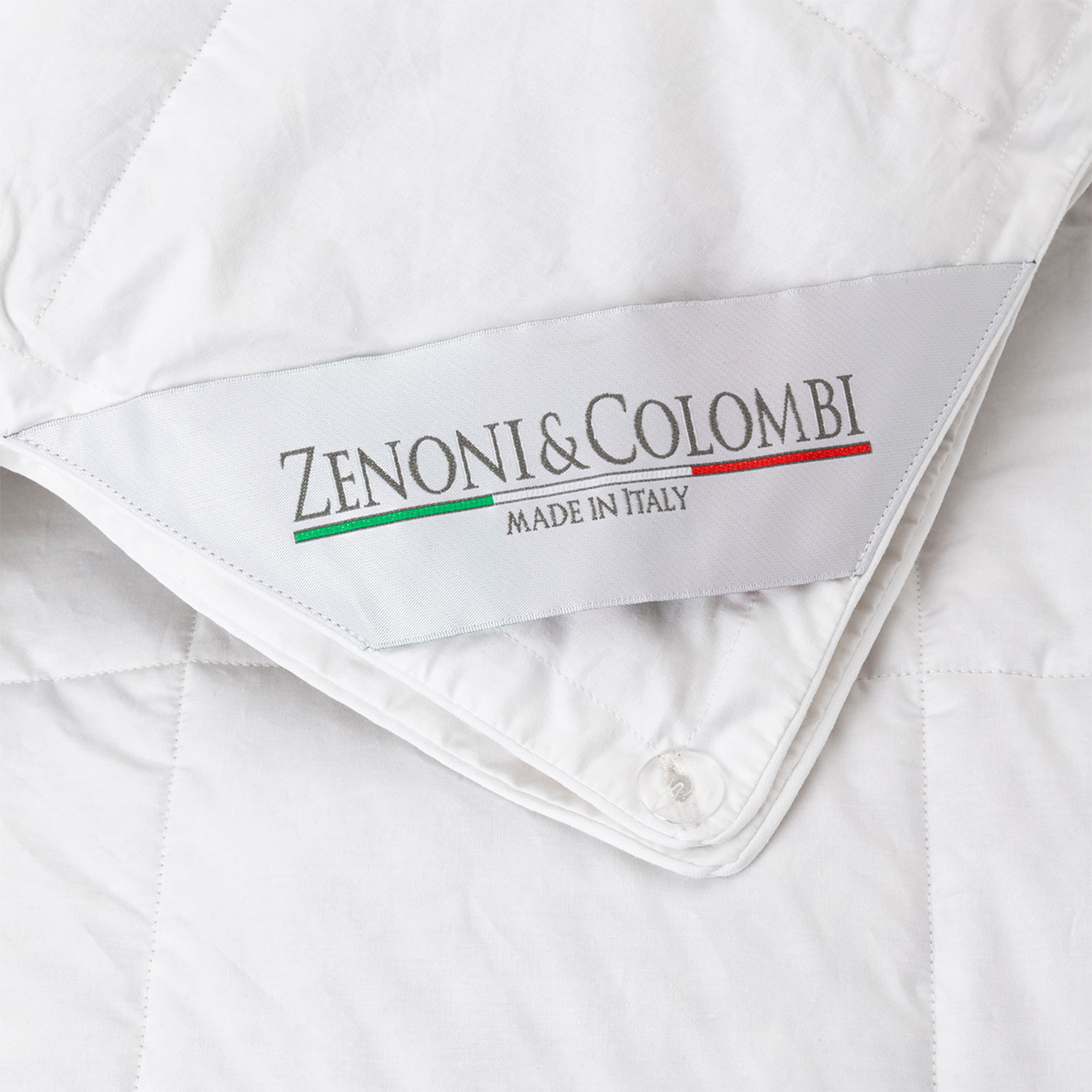 Piumino 4 stagioni in 100% piuma d'oca (90% piumino e 10% piccole piumette) Zenoni & Colombi piumini letto vista2