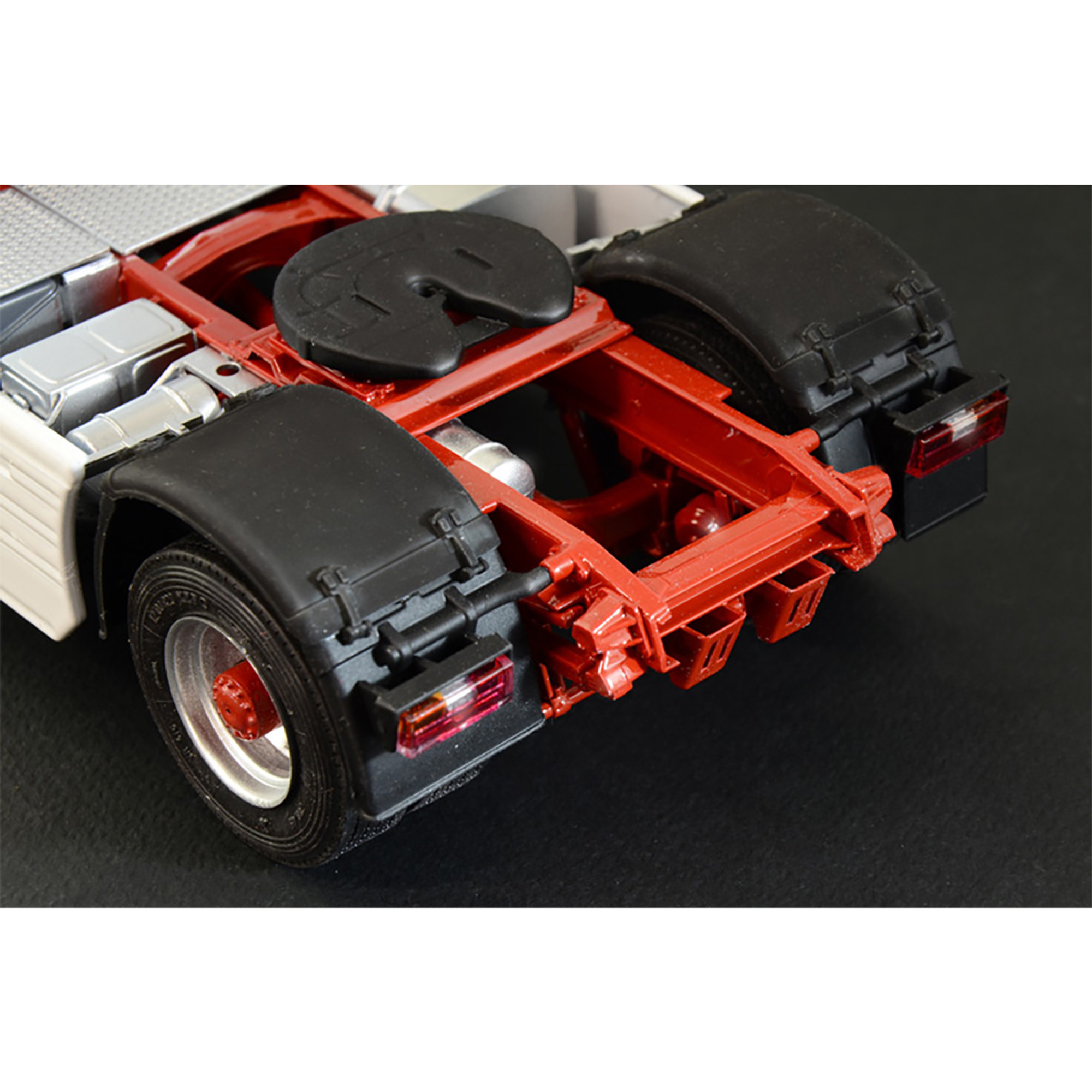 1/24 IVECO TURBOSTAR 190.48 SPECIAL La stanza dei giochi vista2