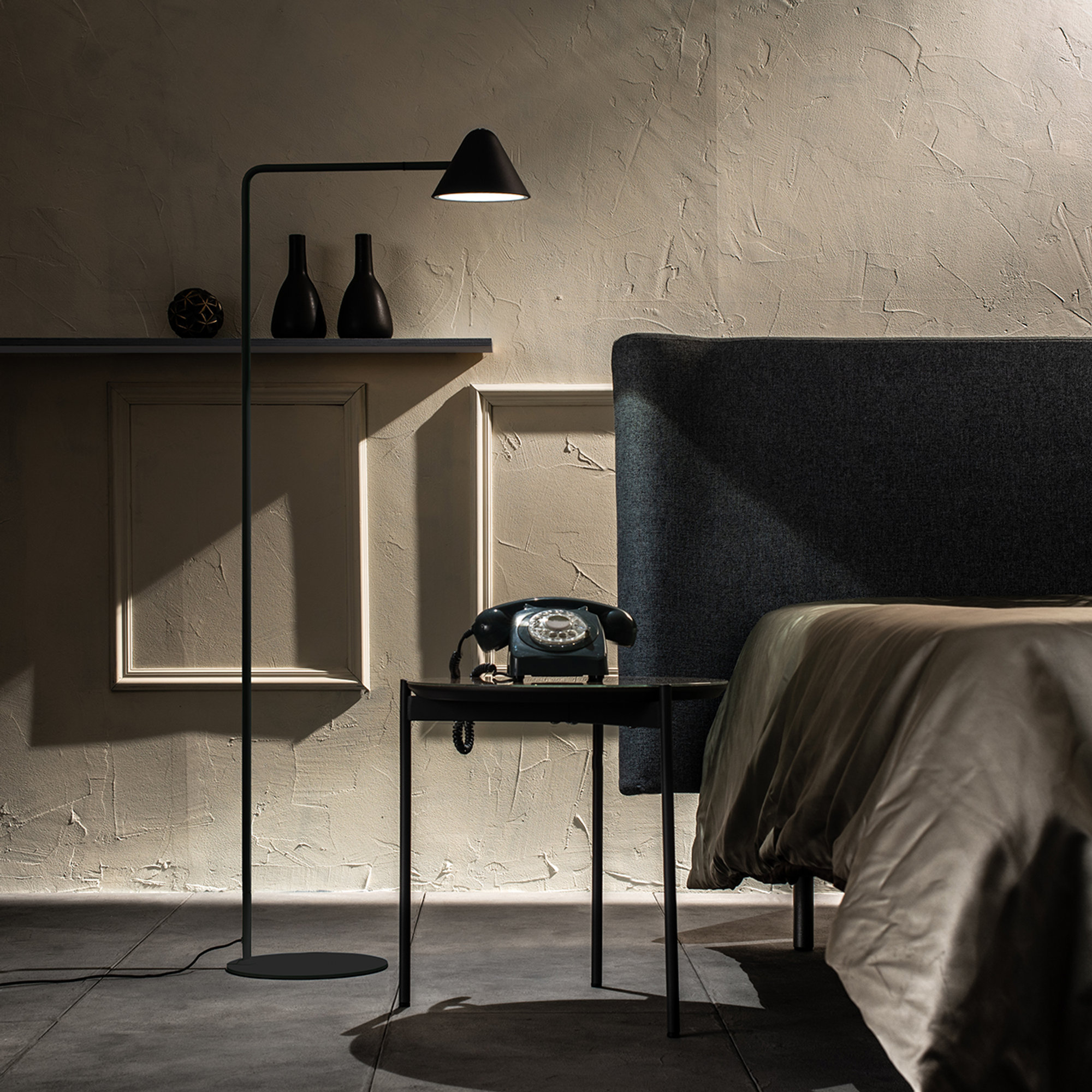 Lampada da terra LED, nero Stones Arredamenti vista2