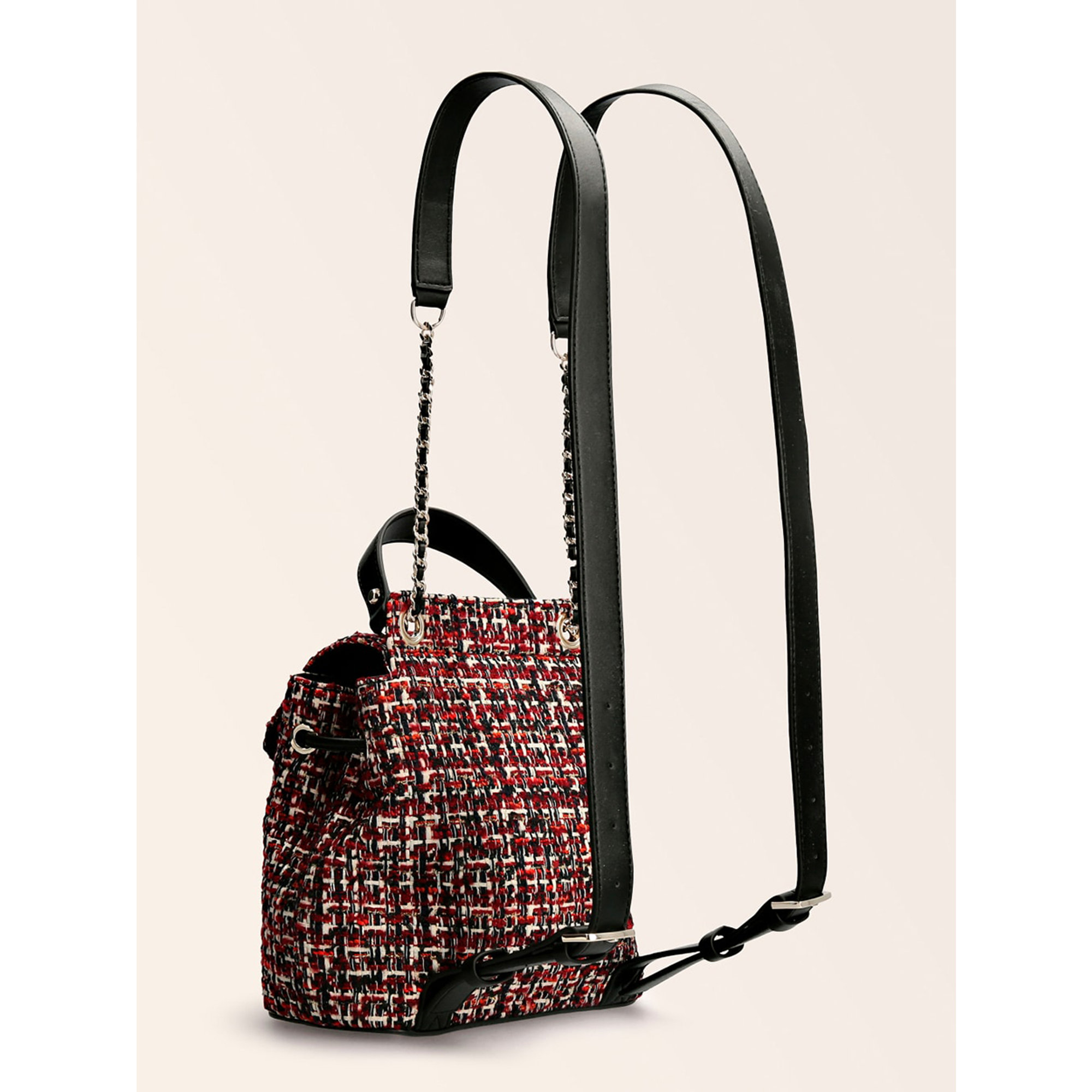Zaino Guess cessily flap nero e rosso Guess  vista1