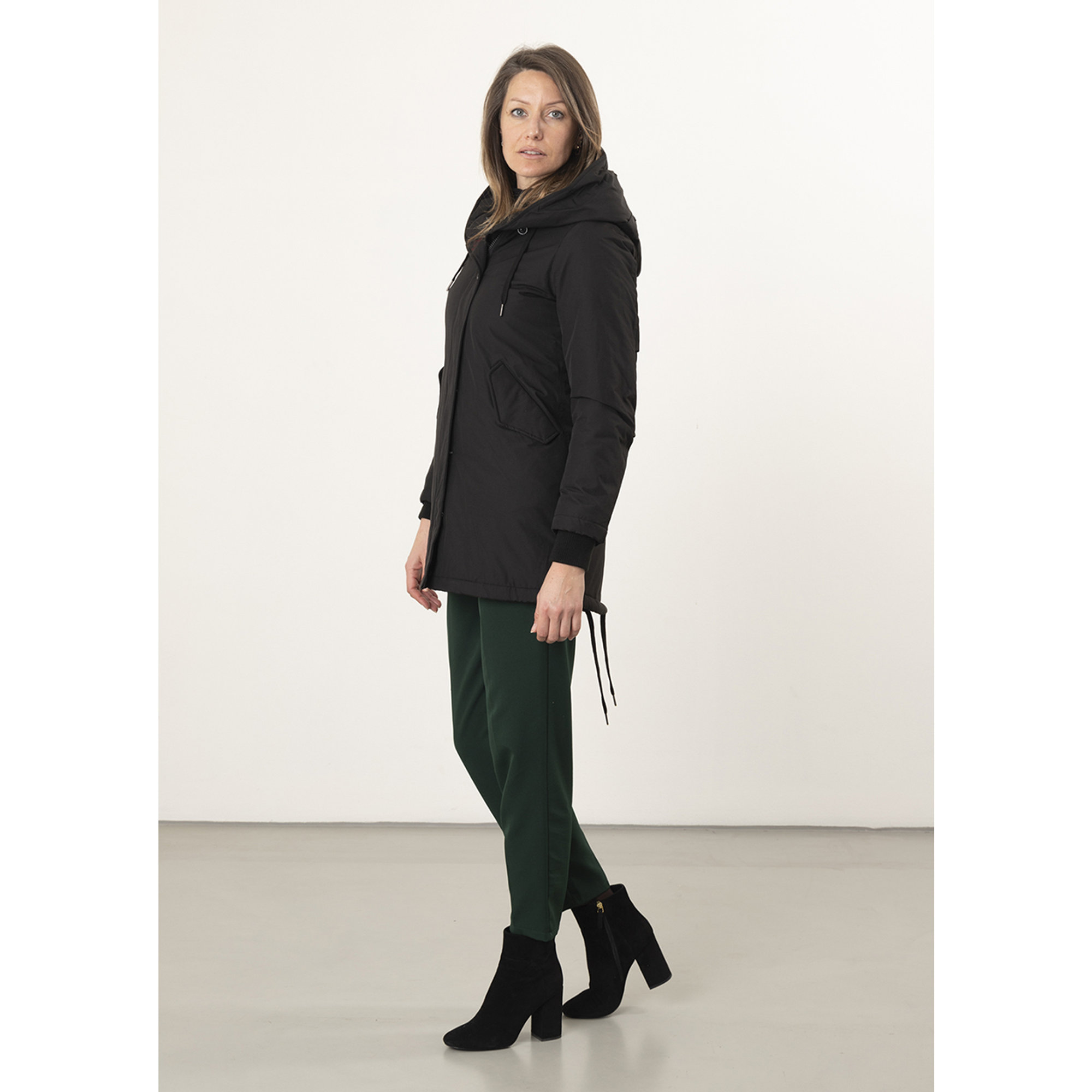 Parka con cappuccio nero Canadian vista1