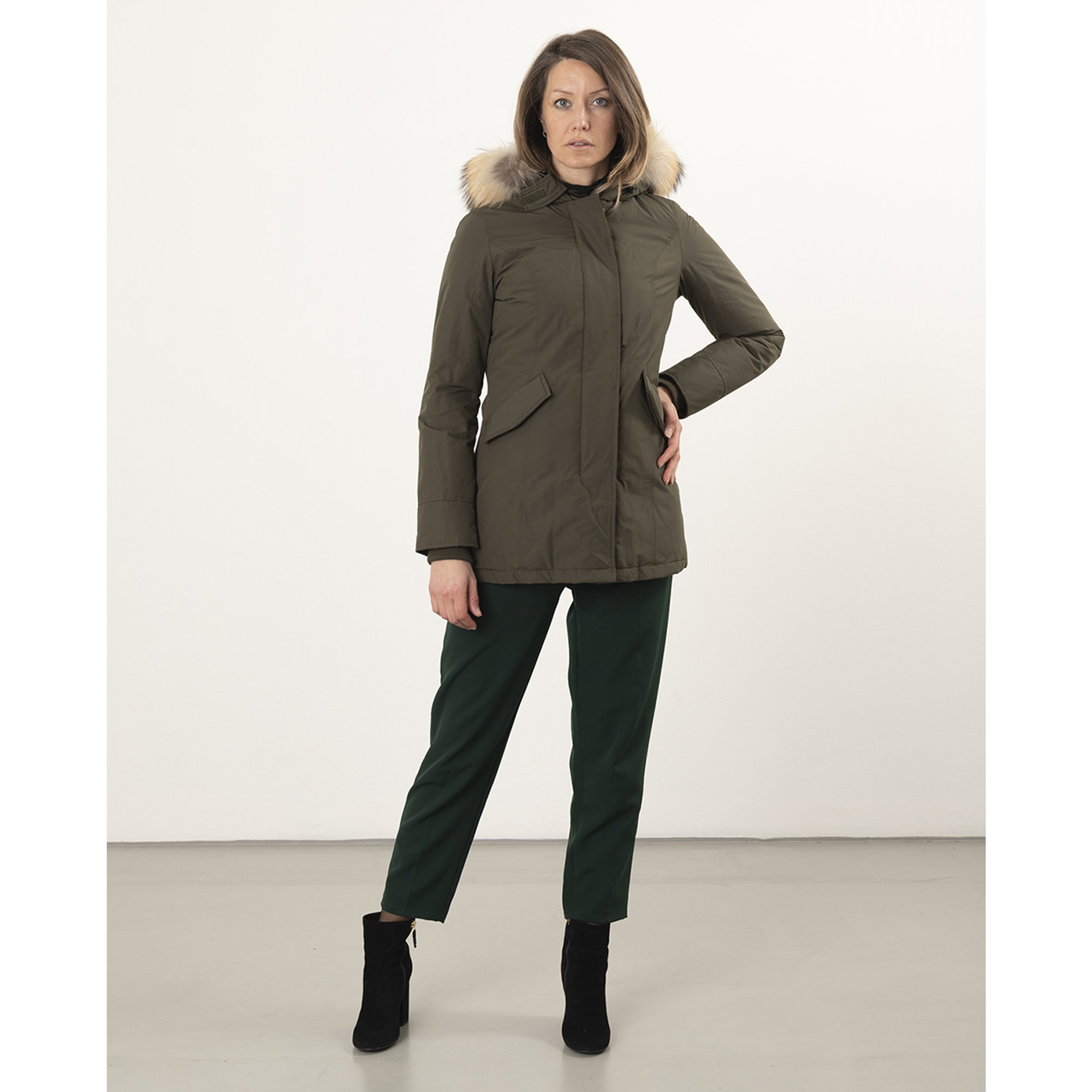 Giacca con cappuccio bordato da eco pelliccia militare Canadian vista1
